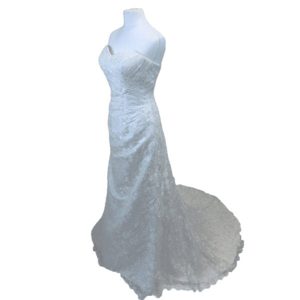 </P> Beautiful Da Vinci Ivory Lace Wedding Dress Size 6 </P> - Image 3