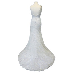 </P> Beautiful Lace and Mesh One Shoulder Wedding Gown Size 12 </P>