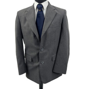 </P> Mens Grey Pinstripe Suit </P> chest 42″ R, waist 32″ S </P>