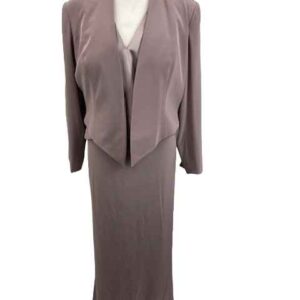 </P> John Charles 3 Piece Skirt Suit </P> Size 20/22